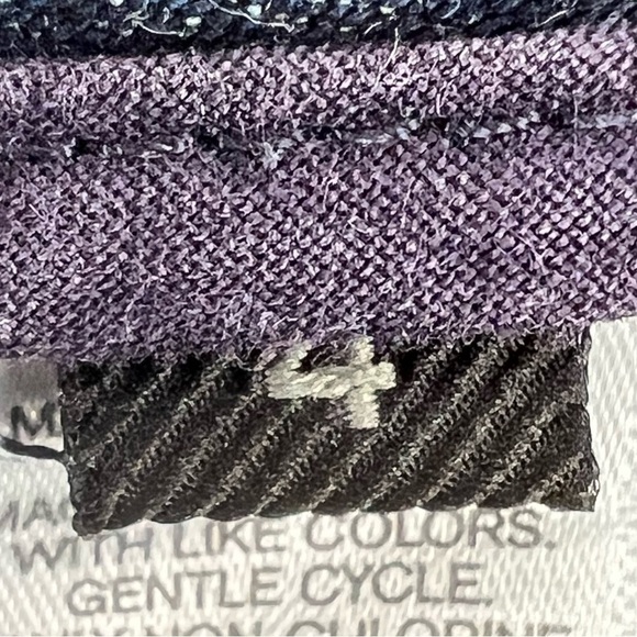 Express Jeans Cuffed Hem Button Fly Jean Shorts Size 4 Women’s - Picture 4 of 7